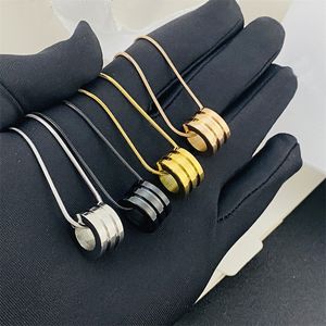 Collar de oro para mujeres Cadenas de astillas gruesas Diseñador Charmet Colgante de acero inoxidable Joyería delicada Joya de moda de lujo