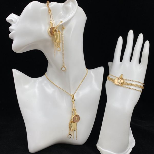 Collier en or boucles d'oreilles de créateurs de luxe dames fleur lettres sac bracelets de charme pendentif exagéré boucle d'oreille v colliers femme bijoux ensemble bracelets
