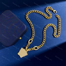 Collier en or Womens Designer Jewelry Luxury VERsion pendentif colliers pour hommes diamant Medu Portrait diamant Neutral Thick Chain Bracelet