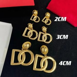 Gouden hanger oorbellen dames merkontwerper eenvoud sieraden 2.3.4 cm optionele hoogwaardige kroonluchter