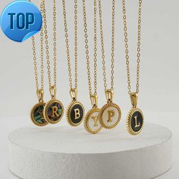 Gold plaqué 26 coquille alphabet Round Pendant Collier en acier inoxydable Chaîne de chaîne Conque Collier Initiales Nom Colliers Pendant