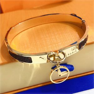 Gold Ploated Bangles Bracelet Luxury Brief Letter Designer Bangle For Women Men roestvrij staal mode alledaagse accessoires feest bruiloft designer sieraden geschenken