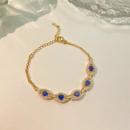 Bracelet de pierre précieuse bleu plaqué or pour les femmes 240423