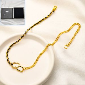 Collier à breloques en chaîne plaquée or, collier de luxe de styliste, nouveaux bijoux chauds de printemps avec boîte, collier de bijoux de Style classique