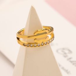Designer plaqué or pour femmes Mode Double Lettre Designers Anneaux Petite Bague en diamant Cadeau de fête de mariage Bijoux de haute qualité