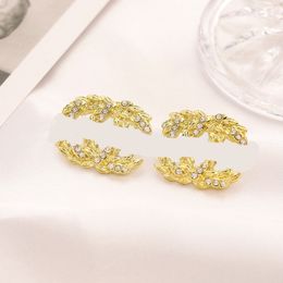 Designers plaqués or Lettres de diamant en forme de blé Stud Femmes célèbres Boucle d'oreille en acier Boucle d'oreille de mariage Bijoux de haute qualité 20style