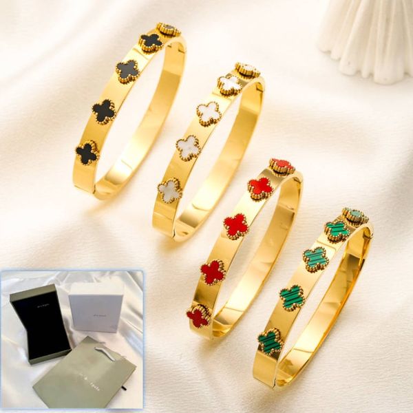 Pulseras de brazalete de trébol de lujo chapadas en oro Nuevas pulseras de regalo para mujer Pulsera con dijes de estilo de moda Joyería de alta calidad de acero inoxidable con caja Pulsera boutique