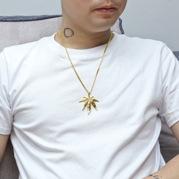 Collier pendentif feuille d'érable plaqué or hommes femmes Hip Hop charme herbe 60 cm chaînes cubaines colliers hommes mode Hiphop bijoux cadeau d'anniversaire