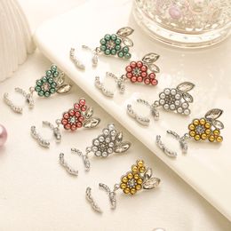 Designers de marque sier plaqués or tamponnent des lettres étalon géométrique célèbre femme ronde cristal rinestone perle de boucle d'oreille.