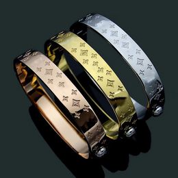 Bracelets de créateurs plaqués or pour femmes, bracelets de luxe en acier inoxydable avec lettres, cadeaux pour dames