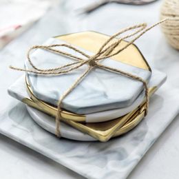 Gold Plating Marble Grain Coasters Ceramics Coaster Thee Cup Mat Kitchen Pad Round Coaster Coffee Place Mats Servies 4pcs / Set 201123