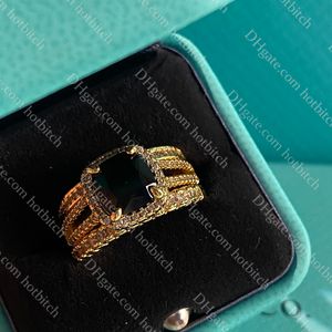 Bague en or trois pièces ensemble de bagues de diamant de concepteur pour les femmes de haute qualité dame bague de fiançailles de luxe bijoux sociaux cadeau de Saint-Valentin avec boîte