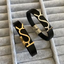 Gold Sier Color Women Designer Bracelet Real Leather Y Hangdeksel paar Brass armbanden Groothandel 675