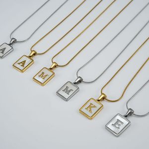 Or Argent 26 lettres majuscules initiales A à Z Alphabet pendentif en acier inoxydable nom personnalisé collier à breloques carrées avec chaîne véritable coquillage pour couple amoureux