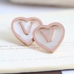 Fashion Heart Cutout Stud 925 Silver Stud Lettre V Merles d'oreilles Femmes Designer Luxury Couple de coquille de coquille sans boîte