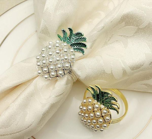 Anillo de servilleta de piña dorada y plateada con perlas, decoración navideña para bodas, servilletero para cena familiar a la luz de las velas SN1689