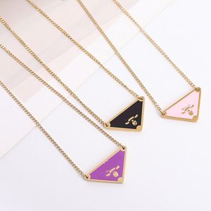 Or Argent Triangle Lettre Pendentif Collier Marque De Luxe Designer Déclaration Bijoux Titane Acier Colliers Chaîne Hommes Femmes Unisexe Cadeau