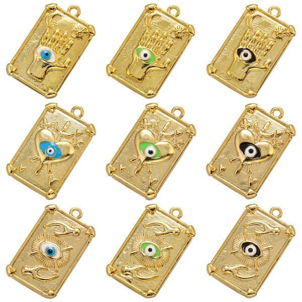 Gold Square Fatima Hand Evil Eye Warm Pendant pour la fabrication de bijoux