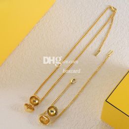 Bracelet de collier à chaîne mince en or avec des bracelettes quotidiens simples de luxe de luxe pour femmes