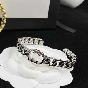 Bijoux en or bijoux Open Bangle Man Titanium Steel Couple de bijoux avec des bracelets de lettres créatrices pour femmes Bracelet Cuff Bracelet Party