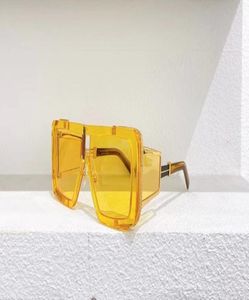Gouden geel oversized zonnebril 107 Mode -tinten Sunglazen UV -lens met Box4757476