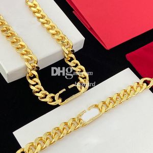 Colliers de chaînes d'or ensembles de bijoux élégants Bracelets en strass pendentifs Colliers avec boîte