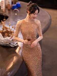 Gouden avondjurk voor dames 2023 Nieuwe high-end lichte luxe kleine groep banketstijl Celebrity jaarlijkse bijeenkomst High-end Fishtail-jurk