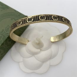 Gouden Letters Armband Designer Luxe Vonkende Diamant Parel Zilveren Bedelarmbanden Voor Dames Dames Vintage Trendy Merken Sieraden