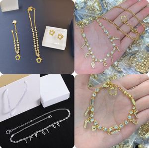 Gouden Micro Inlays Kristallen Kwastje Kettingen Letter Ingelegde Diamant Claviculaire Ketting Armband Designer Sieraden Vrouwen Accessoires Geschenken XMN11 --04