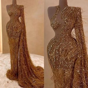 Golden Shine Robe De Soirée Avec Plume Nouveau Sexy Unique Châle Manches Cristal Parti Robes De Mariée Robes De Mariee Balayage Train