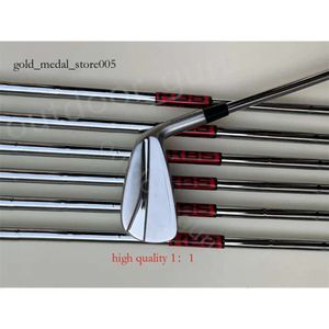 Golf Club Golf Brand New Iron Set 790 Irons Sier Golf Clubs 4-9p R / S Arbre en acier flexible avec couvercle de tête Sport de golf 55d0