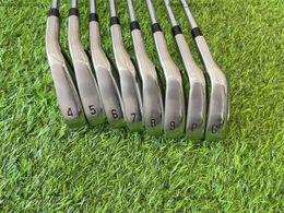 Golfclubs Topkwaliteit 24SS Designer voor heren 8pcs Gloednieuwe ijzerset JPX921 Gesmede Irons Golfclubs 4-9pg R/S Flex stalen as met hoofdbedekking 953