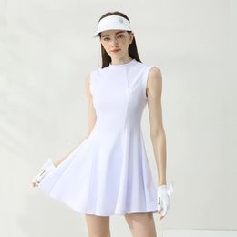 Robe de golf golfiste avec short sans manches décontractées couleurs de sport sportif de gymnase de gymnase pour femmes 240416