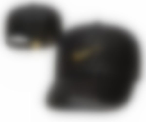 Bonne casquette de baseball Designer Vente ICON Mens D2 Chapeau brodé réglable 15 couleurs Chapeaux Retour Lettre Respirant Mesh Ball Cap V1