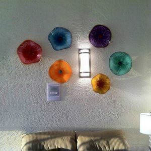 Lámparas abstractas de buena calidad, diseño italiano, luz de flor de cristal de Murano para decoración del hogar, placas colgantes de colores, arte de pared