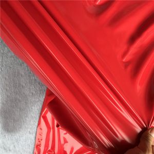 Bon miroir brillant rouge pu tissu en cuir extensible pu matériau de couture en cuir artificiel pour pantalon sexy