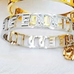 Bonne vente en cristal Letter Bangle Designer Bracelets Mens Femmes Titanium Bracelet en acier inoxydable Bracelet Bijoux Charme accessoire ACCESSOIR