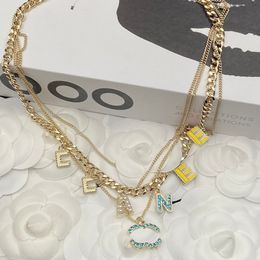 Goede Pearl -ketens van hoge kwaliteit koper merk brief kettingen designer ketting diamant hanger choker voor vrouwen meisje valentijnen verloving sieraden cadeau