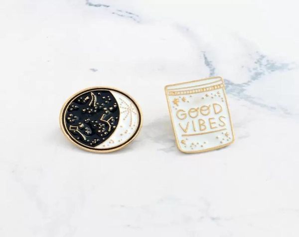 Good Vibes Emor Pin Constellation Day and Night Moon Brooch broche bouton denim veste de veste collier Badge Badge Bijoux 1266779