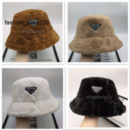 Bon hiver Chapeau de godet Designers Casquettes Hommes Femmes Baseball Pêcheur Chapeaux Mode Confortable Matériel En Peluche Bonnet Cachemire Casual En Plein Air Haute Qualité Cap Beaucoup st