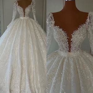 Magnifiques robes de mariée en bal de cou perles de cou de couches