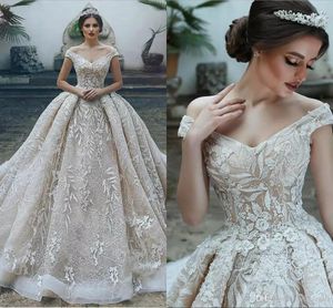 Magnifiques appliques de perles robes de mariée en dentelle pleine robe de bal 2019 sans manches sexy col en V robes de mariée de luxe sur mesure robes de novia