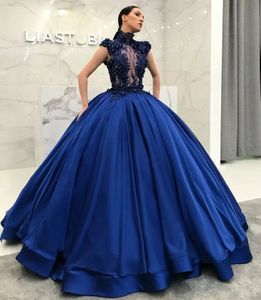 Prachtige Dubai High-nek Quinceanera Jurken Kralen Applicaties Cap Mouw Satijn Baljurk Prom Dresses Royal Blue Avondjurk Vestidos de