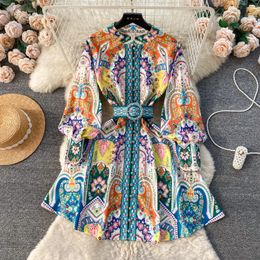 Magnifique fleur floraison mini robe femmes col montant lanterne manches boutons imprimé floral à lacets ceinture vacances plage robes 2024