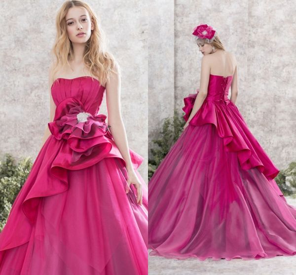 Magnifiques Fushia Volants à Volants Robes De Bal 2017 Cristaux Perlés Bretelles Dentelle Up Robes De Soirée Etage Longueur Arabe Tenue De Cérémonie