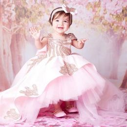 Prachtig High Low Low Beaded Little Girls Pageant Dresses Ball Jurk Tiered Backless Flower Girl -jurk lovertjes First Communion Troogs266H