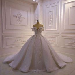 Prachtige kanten appliques trouwjurk witte lieverd parels lovertjes gedrapeerde bal elegante kapel trein bruid jurken