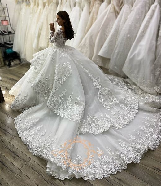 Magnifique robe de mariée en dentelle robe de mariée princesse avec manches longues col en V couches à volants chapelle train robe de mariée robes de Novia278m