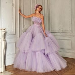 Prachtige Lavendel Tule Prom Dresses Geparde Fluffy Avondjurk Strapless Kralen Geappliceerd Formele Prinses Party Jurken Vestido de Noiva