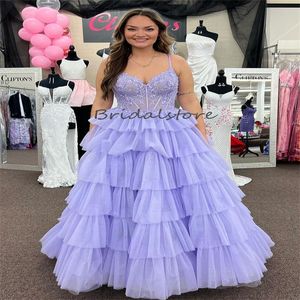 Magnifique robe de bal à plusieurs niveaux lilas, bretelles Spaghetti, ligne A, volants, appliques en dentelle, robes de soirée élégantes, robes de soirée d'anniversaire et de fiançailles, Chic, 2024